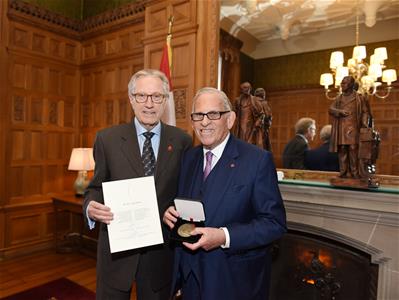 COM_PHO_Sen-Eggleton-medals_2018-02-06_79 COM_PHO_Sen-Eggleton-medals_2018-02-06_79