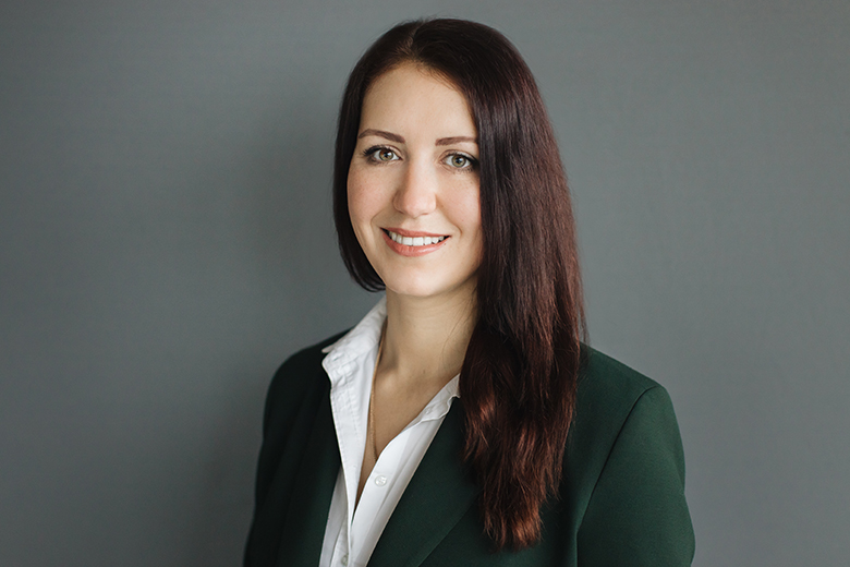 Profile Photo - Olga Samsonova - Commercial Real Estate Lawyer