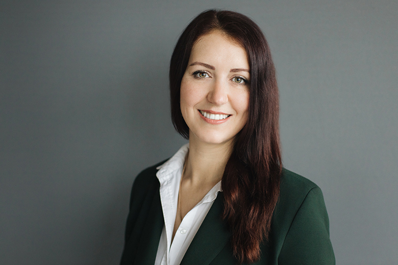 Profile Photo - Olga Samsonova - Commercial Real Estate Lawyer